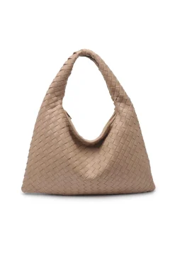 Leah Hobo