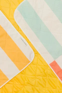 Le Weekend Beach Picnic Blanket